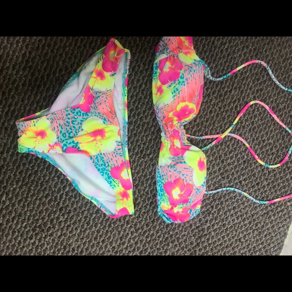 Bathing suit